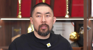 俄罗斯女人下边大黑β